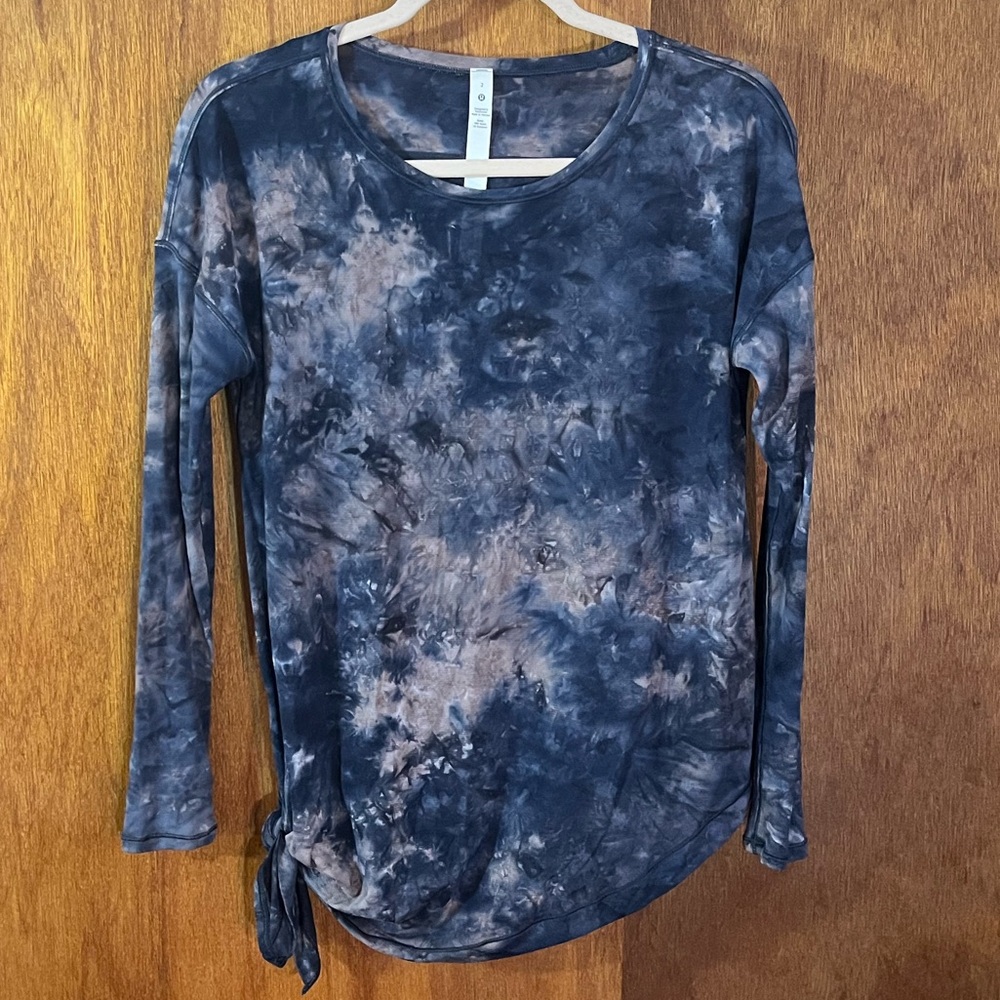 LULULEMON Dark Blue Tie-Dye Long Sleeve Top Sz 2
